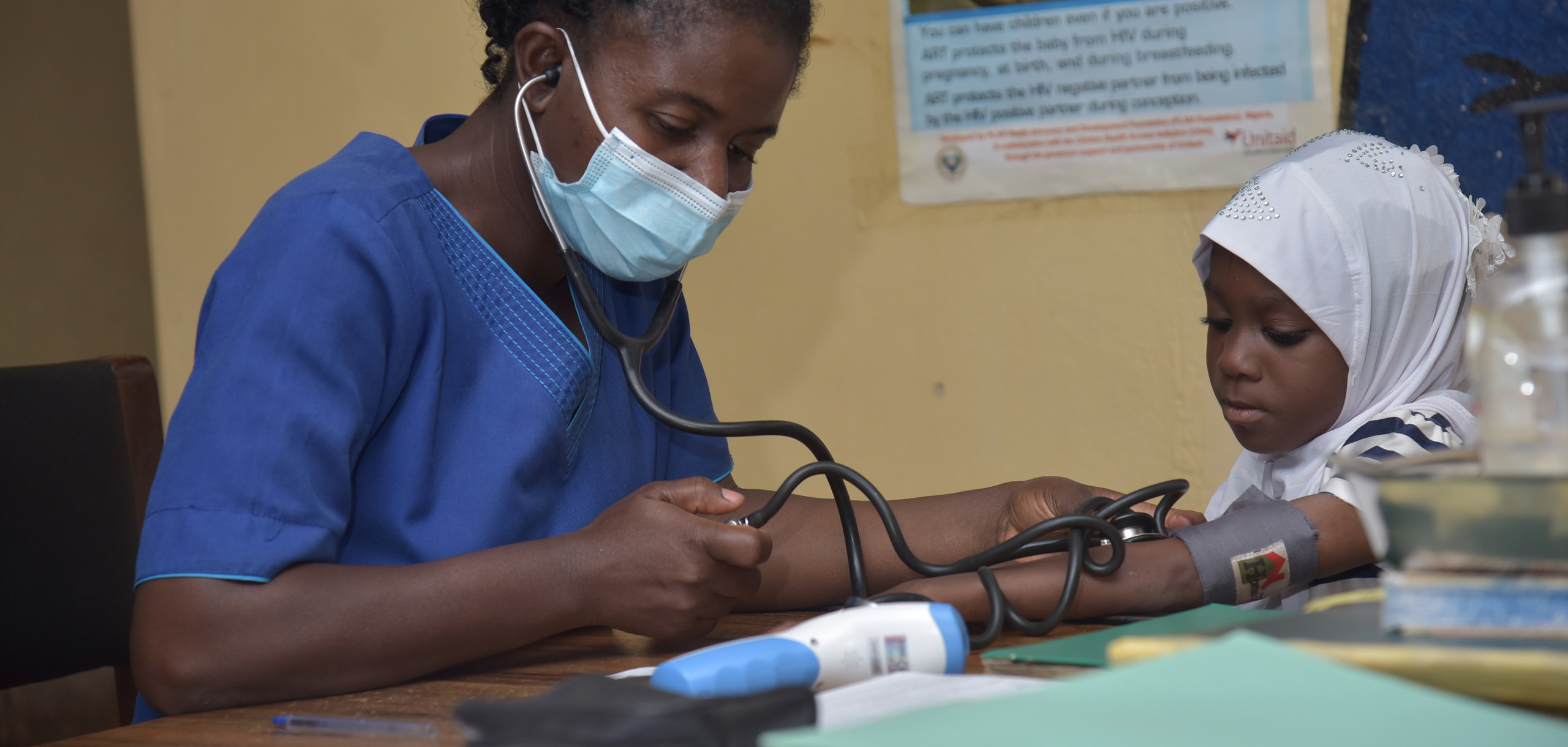 Zimbabwe health workers receive PPE from donors